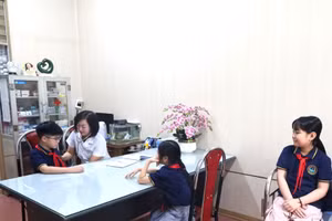 Trường Tiểu học Gia Cẩm (phường Việt Trì) chú trọng chăm sóc sức khỏe ban đầu cho học sinh (ảnh minh họa).