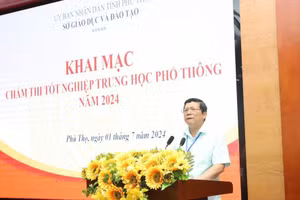 Ông Nguyễn Văn Mạnh - Giám đốc Sở GD&ĐT tỉnh Phú Thọ phát biểu.