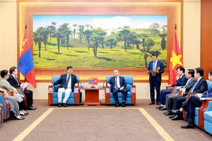 Quang cảnh buổi làm việc. (Ảnh: Ngọc Kiên)