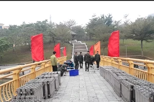 Tại điểm bắn pháo hoa cầu đi bộ - Công viên Văn Lang (phường Việt Trì) sẽ bắn 700 quả pháo tầm cao và 90 giàn pháo tầm thấp.