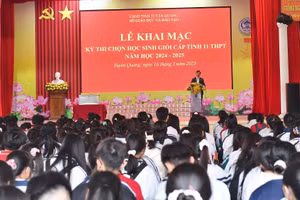 Tại Trường THPT Tân Trào (TP Tuyên Quang) diễn ra Lễ khai mạc Kỳ thi chọn học sinh giỏi cấp tỉnh lớp 11 THPT năm học 2024 - 2025.