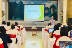 Tại hội nghị các đại biểu tìm hiểu về vai trò AI trong chuyển đổi số trường Mầm non.