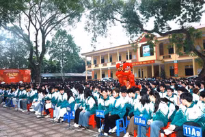 Sôi nổi chương trình ngoại khóa “Mừng Xuân Bính Ngọ 2026” tại Trường THPT Phong Châu.