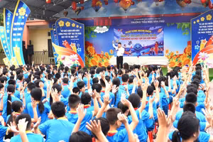 Học sinh Trường Tiểu học Vân Phú sôi nổi tham gia hoạt động ngoại khóa.