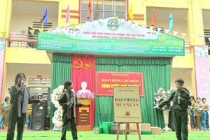 Sôi nổi hoạt động ngoại khóa với chủ điểm "Uống nước nhớ nguồn" của trường Tiểu học Phú Hộ nhân dịp kỷ niệm 50 năm Ngày Giải phóng miền Nam, thống nhất đất nước (30/4/1975 - 30/4/2025).