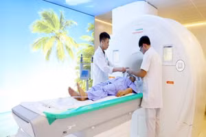 Hệ thống cộng hưởng từ 3.0 Tesla hiện đại nhất hiện nay tại có Bệnh viện đa khoa tỉnh Phú Thọ.