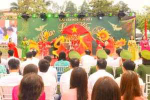 Liên hoan có sự tham gia của 18 đoàn văn nghệ đại diện cho các cụm xã, phường trên địa bàn tỉnh Phú Thọ.