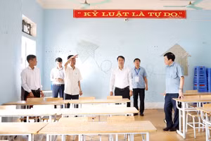 Cơ sở vật chất phòng thi tại Trường THPT Văn Miếu được chuẩn bị sẵn sàng cho các kỳ thi (ảnh Huyền Trang).