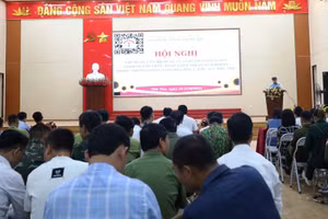 Quảng cảnh hội nghị.