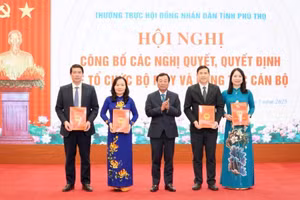 Phú Thọ có 1 Chủ tịch và 4 Phó Chủ tịch HĐND tỉnh