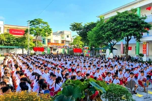 Ngay đầu năm học 2025 - 2026, Trường Tiểu học Hùng Lô (Phường Vân Phú, tỉnh Phú Thọ) tổ chức Hoạt động trải nghiệm giáo dục kỹ năng sống “Vu Lan báo hiếu” cho học sinh.