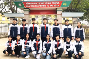 15 học sinh xuất sắc của trường THCS Vũ Duệ (huyện Lâm Thao) được chọn tham gia kì thi Olympic Tiếng Anh trên Internet cấp Quốc gia.
