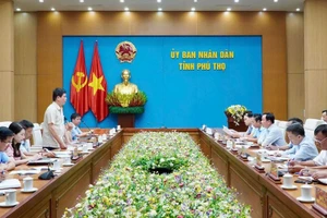 Quang cảnh buổi làm việc.
