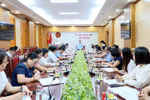 Ông Nguyễn Phú Sơn - Phó Giám đốc Sở GD&ĐT tỉnh Phú Thọ phát biểu tại buổi làm việc.