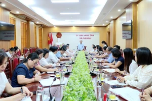 Ông Nguyễn Phú Sơn - Phó Giám đốc Sở GD&ĐT tỉnh Phú Thọ phát biểu tại buổi làm việc.