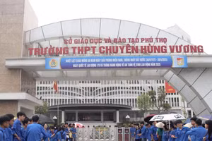 Năm học 2025 - 2026, Trường THPT Chuyên Hùng Vương được giao tuyển sinh 17 lớp 10 chuyên với 595 chỉ tiêu. Có 1.327 thí sinh đăng ký dự thi với tổng số 1.679 nguyện vọng.