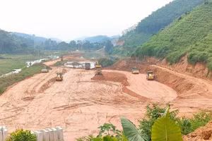 Dự án cao tốc Tuyên Quang - Hà Giang (giai đoạn 1), đoạn qua tỉnh Tuyên Quang đang được khẩn trương thi công.