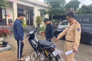 CSGT công an tỉnh Phú Thọ xử lý nghiêm các trường học vi phạm TTATGT (ảnh: CAT Phú Thọ).