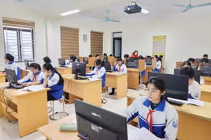 Trường THCS Hà Lộc (phường Phú Thọ) đẩy mạnh ứng dụng công nghệ trong dạy học.