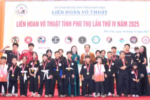 Liên hoan võ thuật năm nay thu hút các lứa tuổi tiểu học, THCS, THPT và trên 18 tuổi tham gia.