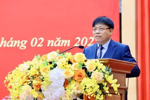 Ông Lê Văn Phượng, Bí thư Huyện ủy Đoan Hùng vừa được Chủ tịch UBND tỉnh Phú Thọ bổ nhiệm giữ chức vụ Giám đốc Sở GD&ĐT tỉnh Phú Thọ.