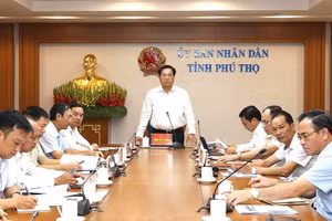 Ông Trần Duy Đông, Chủ tịch UBND tỉnh Phú Thọ phát biểu tại buổi làm việc.