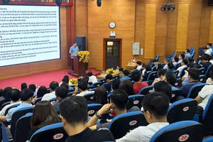 Quang cảnh buổi tập huấn nghiệp vụ thanh tra, kiểm tra, quy chế thi Kỳ thi tốt nghiệp THPT năm 2025 ở Phú Thọ.