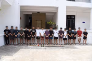 Các đối tượng có hành vi tụ tập gây rối trật tự công cộng (ảnh Công an tỉnh Phú Thọ cung cấp).