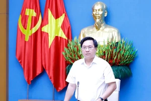 Ông Trần Duy Đông, Chủ tịch UBND tỉnh Phú Thọ chỉ đạo triển khai đồng bộ các phương án, đảm bảo hoạt động ổn định sau sáp nhập chiều 7/7.