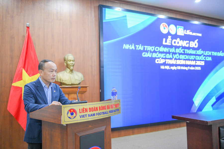 Ông Nguyễn Văn Phú – Tổng Thư ký VFF phát biểu tại sự kiện. u17-4372.jpg