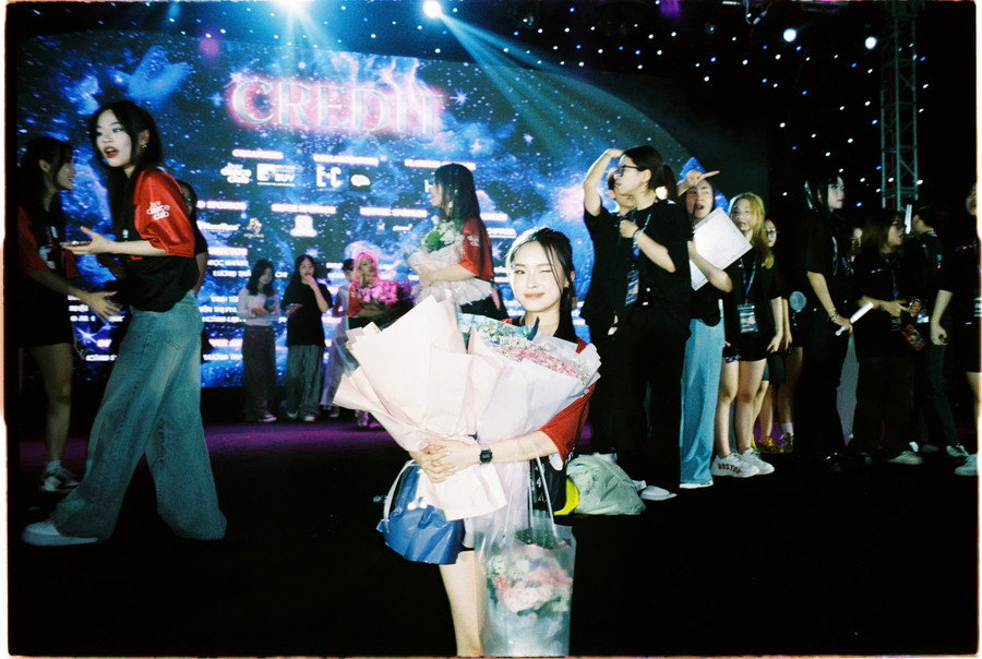 Ngọc Khánh cùng các thành viên BUV Dance Club đã tổ chức thành công chương trình “The Universe" khanh-3.jpg