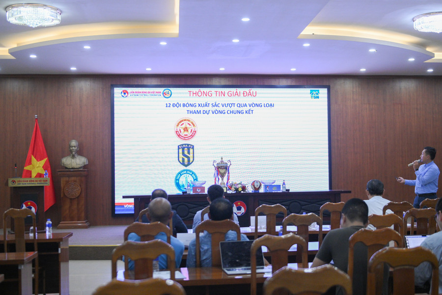 Quang cảnh buổi bốc thăm. u17-4507.jpg