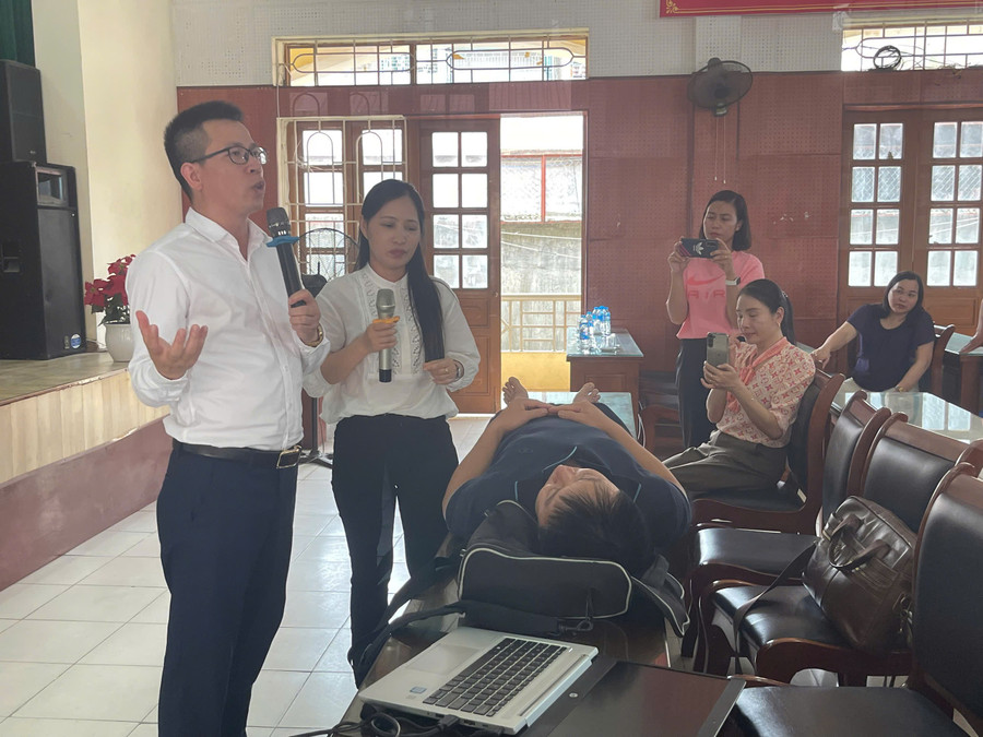 Ông Nguyễn Danh Khoa cho biết, Viện Khoa học An toàn Việt Nam trực tiếp hướng dẫn cho các đại biểu tại khóa học. z6580595536631-efcfcb196e981b59d66c035fd788783f.jpg