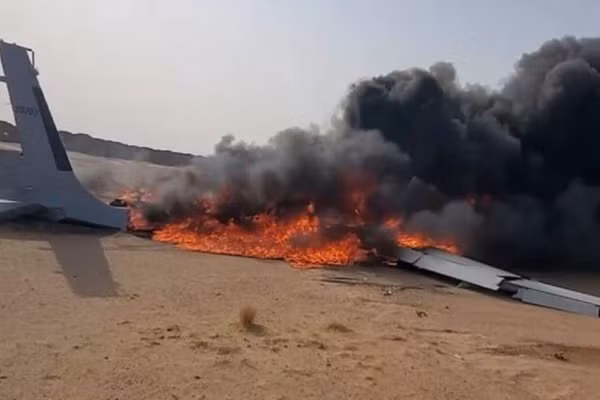 Một UAV do Saudi Arabia vận hành bị lực lượng Houthi bắn hạ ở Yemen.