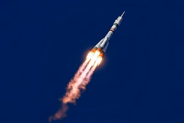 Tàu vũ trụ Soyuz MS-28 của Nga đưa phi hành đoàn mới lên ISS, ngày 27/11/2025.
