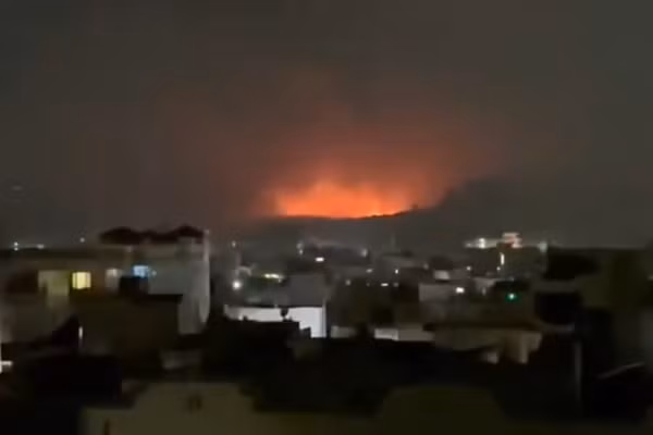 Nổ lớn làm rung chuyển thủ đô Kabul của Afghanistan, sáng 27/2.