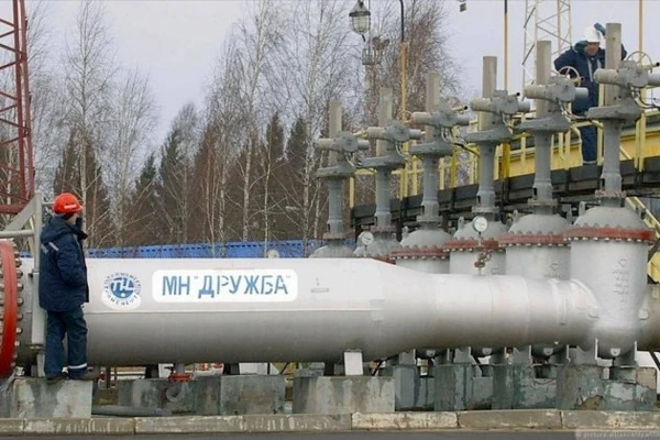 EU giục Kiev khẩn trương sửa đoạn đường ống dẫn dầu chính Druzhba bị hư hỏng.
