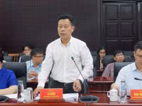 Thứ trưởng Bộ GD&ĐT Lê Quân và đoàn công tác làm việc với UBND TP Đà Nẵng.