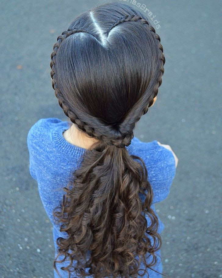 Mẹ khéo tay tết cho con gái 1001 kiểu tóc xinh như công chúa ảnh 16 A Mom of 2 Documents the Hairstyles That She Does for Her Kids, and We Can’t Help but Be in Awe