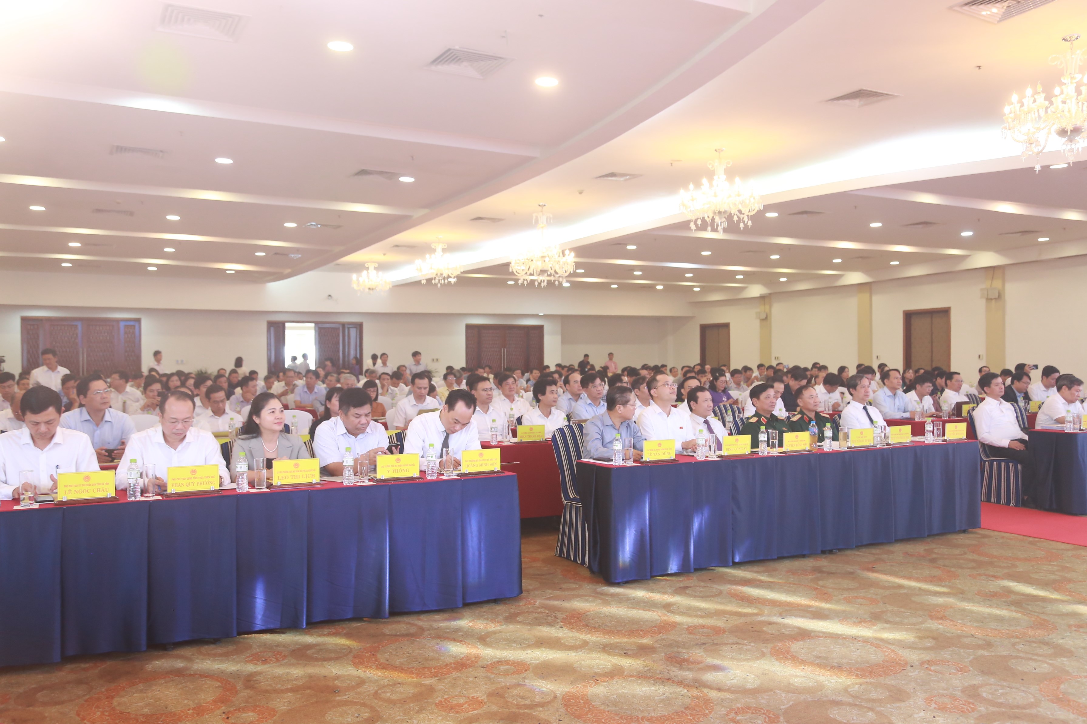Các đại biểu trung ương, đại diện các tỉnh vùng Bắc Trung bộ và duyên hải Trung bộ tham dự hội nghị. Các đại biểu trung ương, đại diện các tỉnh vùng Bắc Trung bộ và duyên hải Trung bộ tham dự hội nghị.