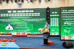 PGS.TS Trần Thị Hồng phát biểu tại hội thảo.