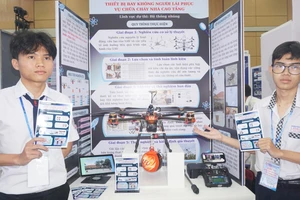 Dự án thiết bị bay không người lái của học sinh Trường THPT Bình Chánh.