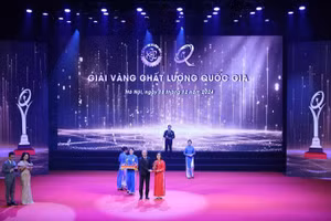 FrieslandCampina Hà Nam vinh dự nhận Giải Vàng Chất lượng Quốc gia nhờ đóng góp không ngừng vào sự phát triển bền vững cho cộng đồng và xã hội.