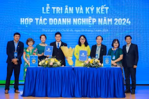 Trường ĐH Văn Hiến tri ân và ký kết hợp tác với hơn 80 doanh nghiệp.