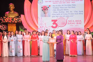 Tuyên dương, khen thưởng tập thể, cá nhân tiêu biểu.