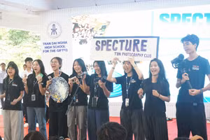 Màn chào sân ấn tượng của các câu lạc bộ - dự án.