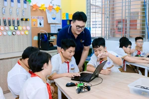 Tiết học STEM của học sinh Trường THCS Lương Định Của (phường Cát Lái, TPHCM).