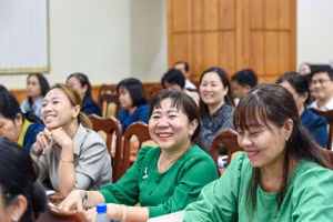 Các đại biểu dự tập huấn triển khai xây dựng "Trường học hạnh phúc" cho các cơ sở giáo dục trên địa bàn.