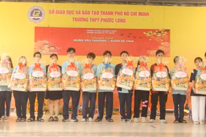 Các trường học tại TPHCM đều tổ chức nhiều hoạt động chăm lo cho học sinh dịp Tết Nguyên đán 2025.