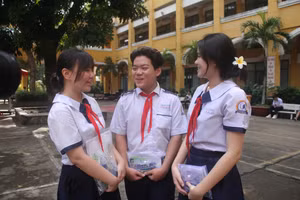 Học sinh TPHCM tham gia kỳ thi tuyển sinh lớp 10 năm 2025.